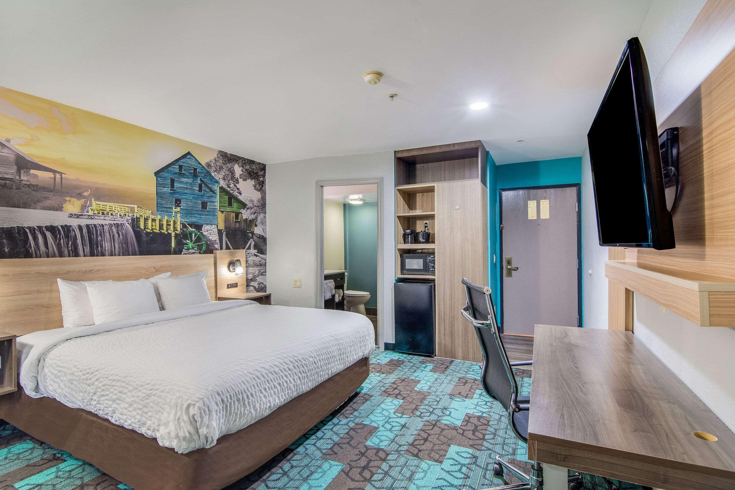 Clarion Pointe Wake Forest - Raleigh North Екстериор снимка