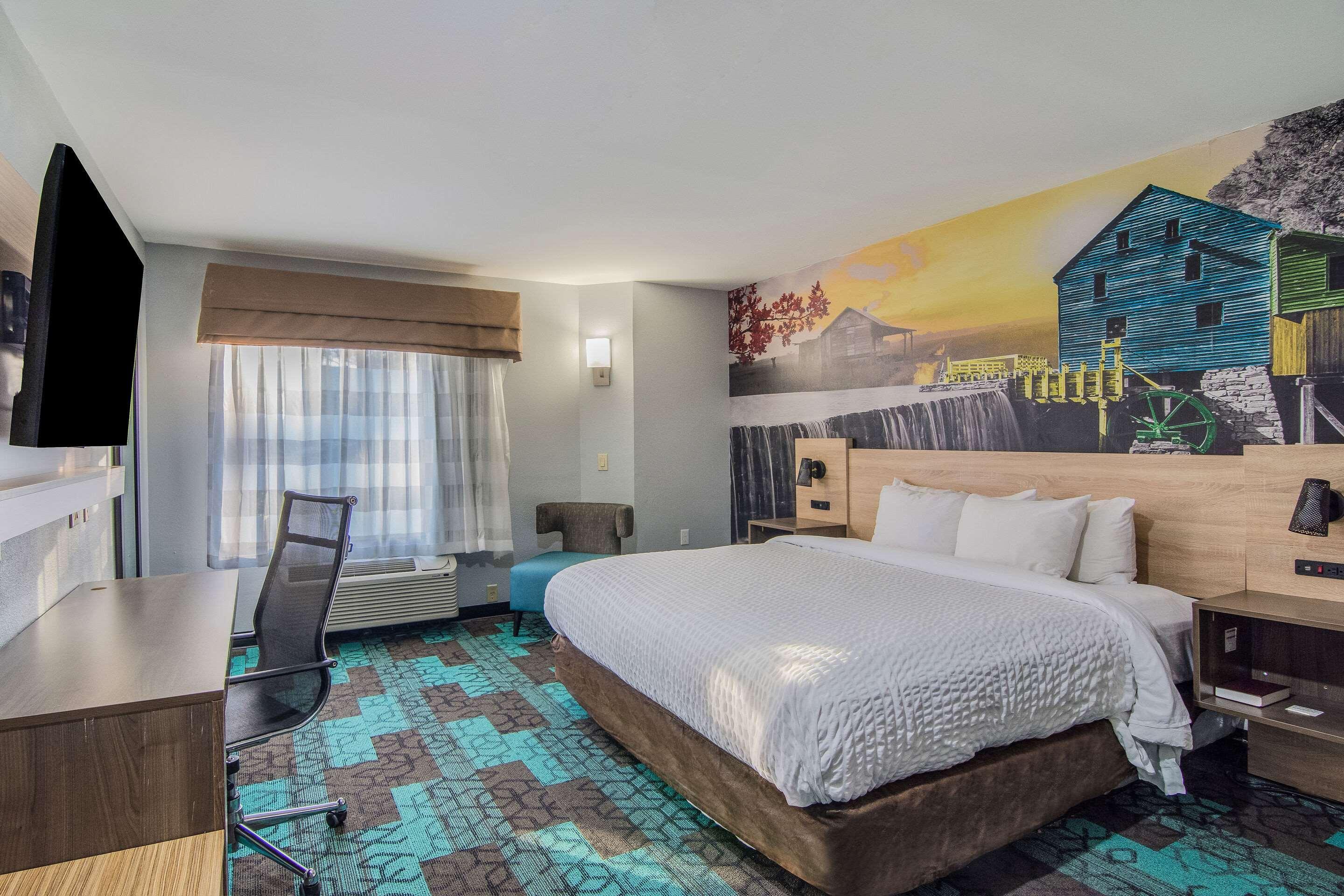 Clarion Pointe Wake Forest - Raleigh North Екстериор снимка