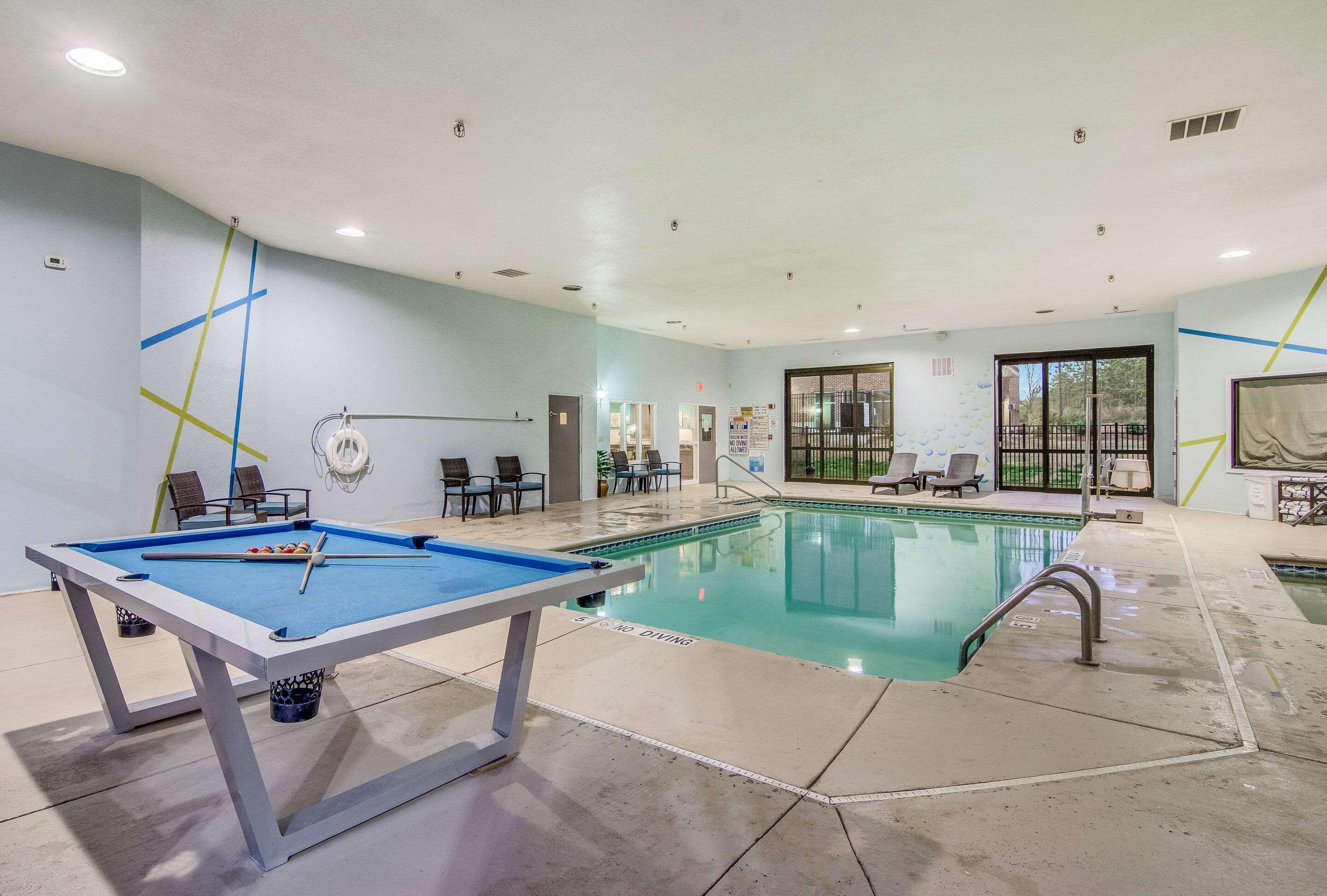 Clarion Pointe Wake Forest - Raleigh North Екстериор снимка
