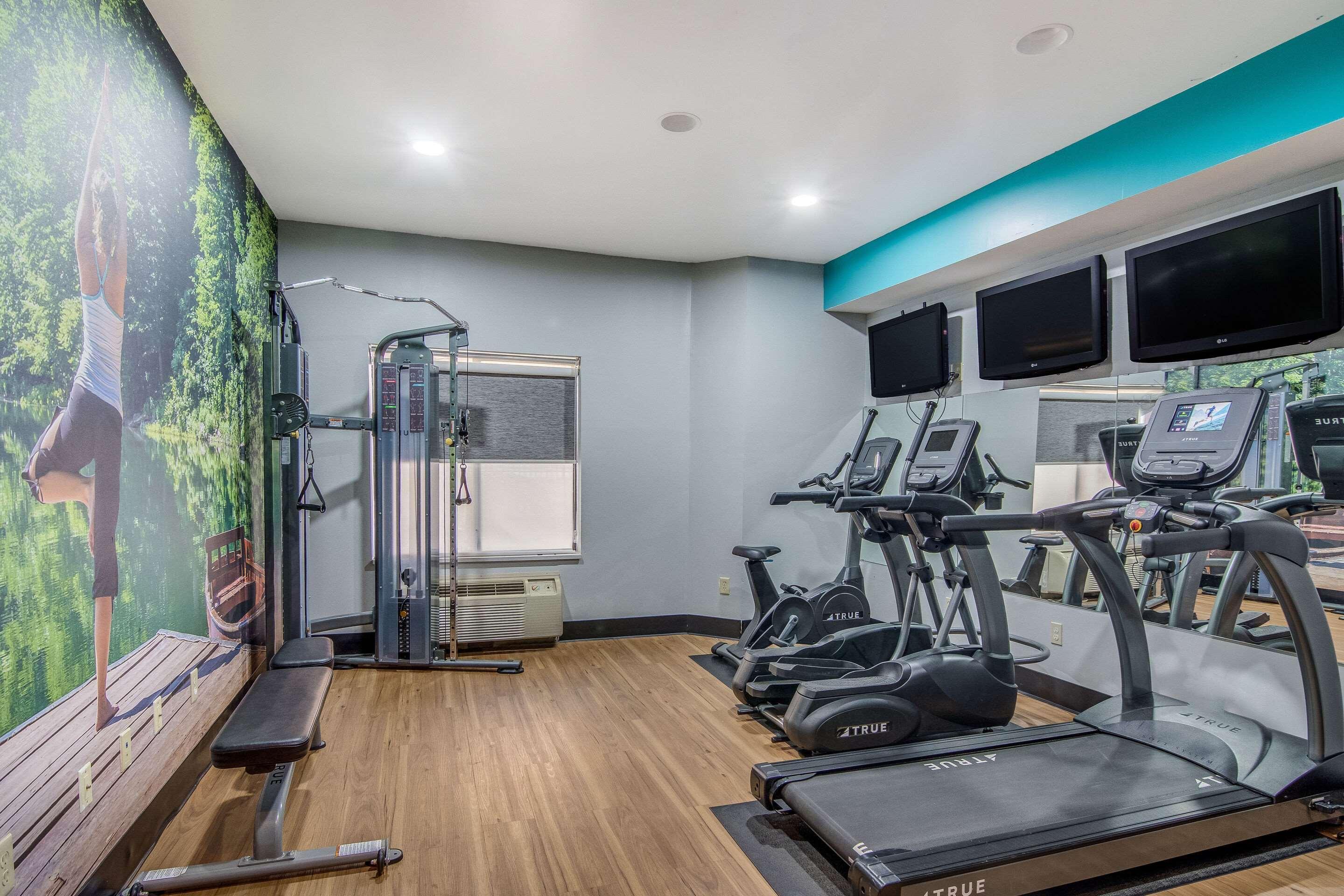 Clarion Pointe Wake Forest - Raleigh North Екстериор снимка